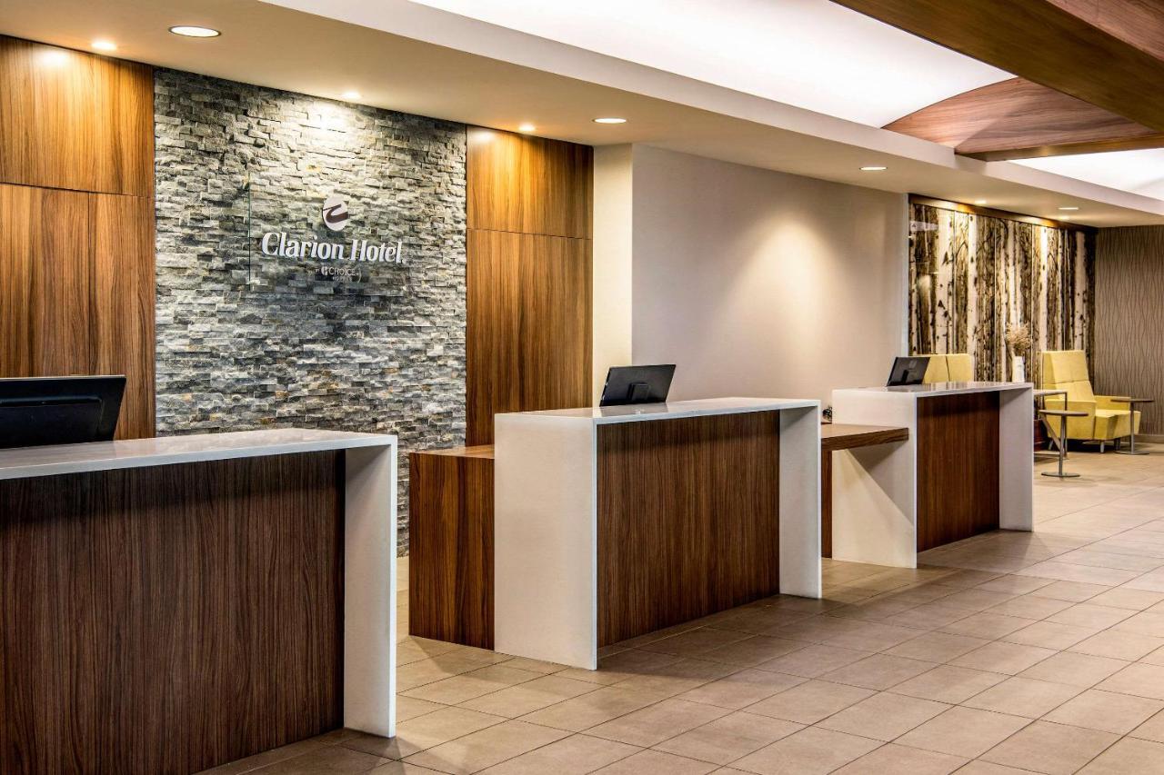 Clarion Hotel & Suites Winnipeg Exterior foto